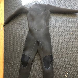 Women’s PATAGONIA WETSUIT: R3 : size 8: front zip